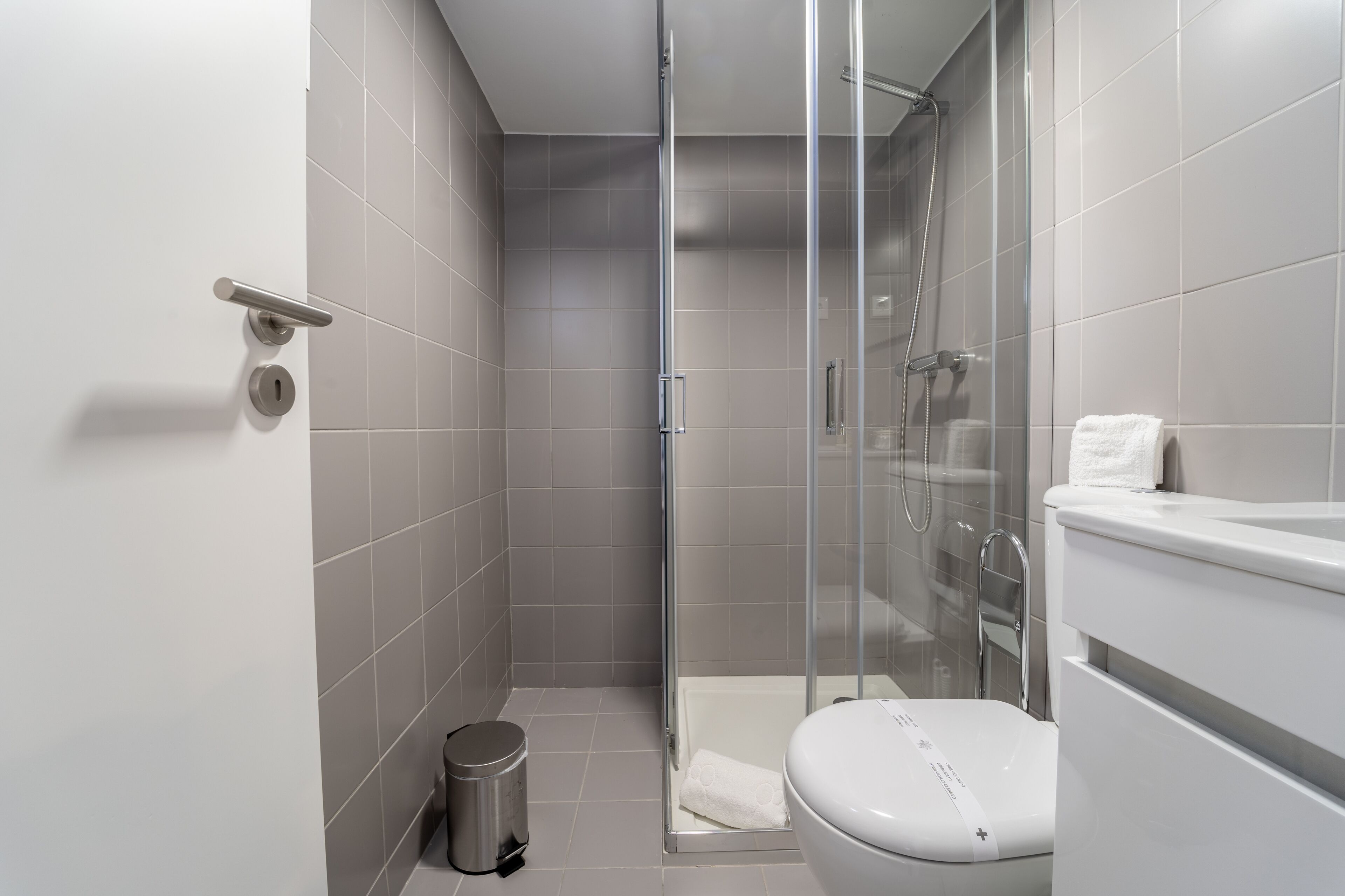 Loft (III) | Bagno | Doccia, asciugacapelli, asciugamani