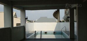 Outdoor pool - Aerol Hotel (Lagos)