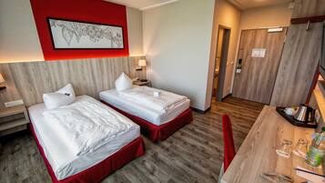 1 Schlafzimmer, Schreibtisch, Reisekinderbett, WLAN