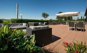 Outdoor dining - Double room standard - Best Western Hotel Erfurt-Apfelstädt (Apfelstädt)