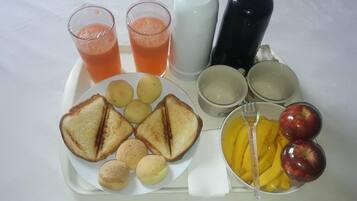 Café da manhã continental grátis todos os dias