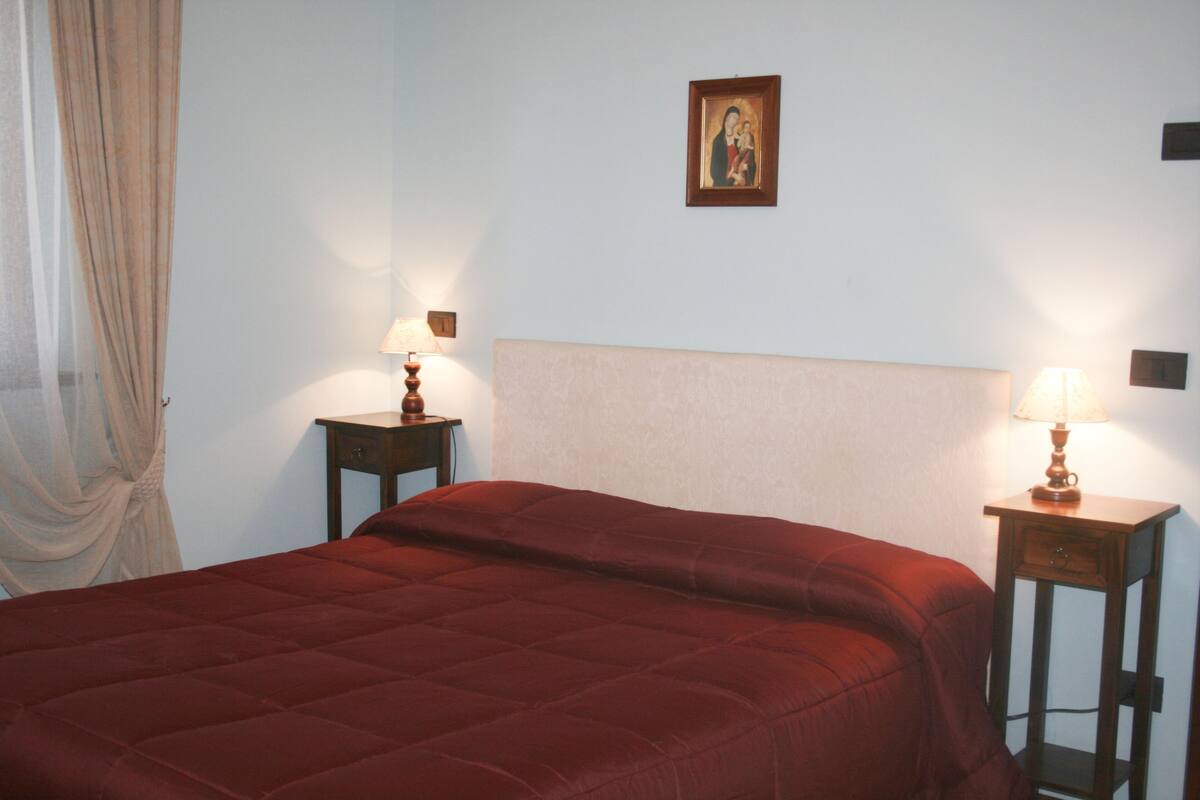 Habitación doble clásica | Insonorización, wifi gratis y ropa de cama