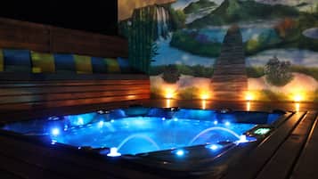 Bain à remous extérieur