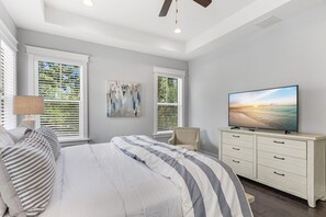 4 habitaciones, tabla de planchar con plancha, wifi y ropa de cama