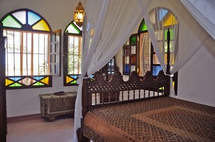 Double Room, 1 Double Bed (Bahari) | In-room safe, individually decorated, individually furnished, free WiFi