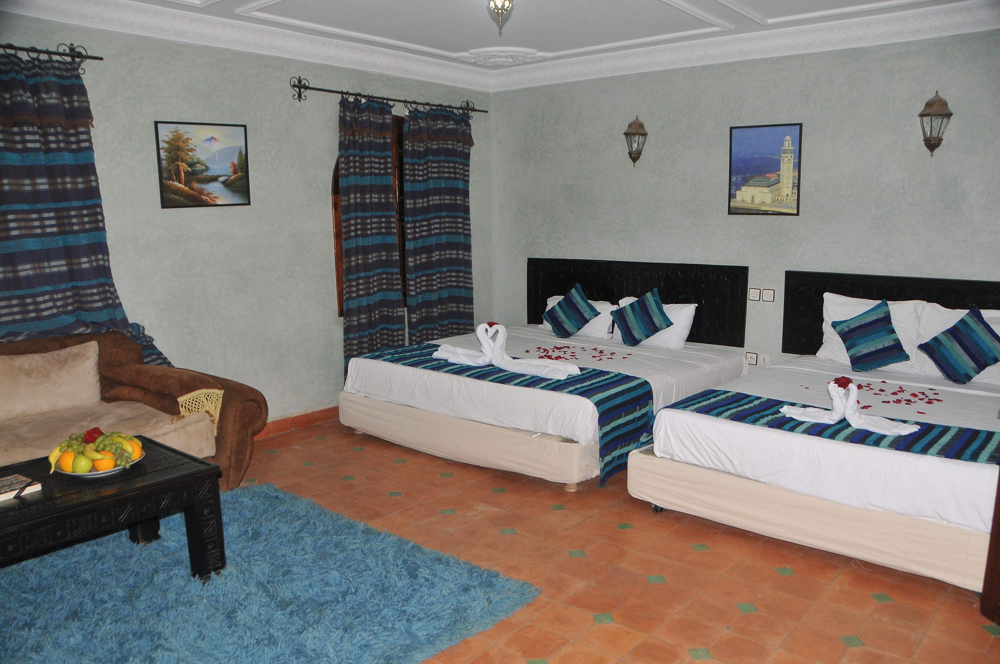 12 habitaciones, escritorio, cuna de viaje y wifi gratis 