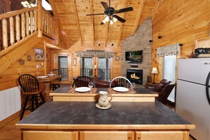Dining - Heavenly Sunsets | By Colonial Properties (Sevierville)