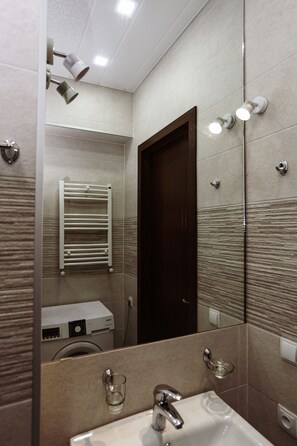Apartment | Bathroom