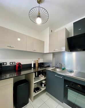 Fridge, microwave, oven, stovetop - Beautiful T2 in the heart of the Hermitage 300m from the lagoon (L'Ermitage)
