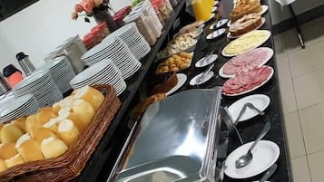 Colazione a buffet inclusa, servita tutte le mattine