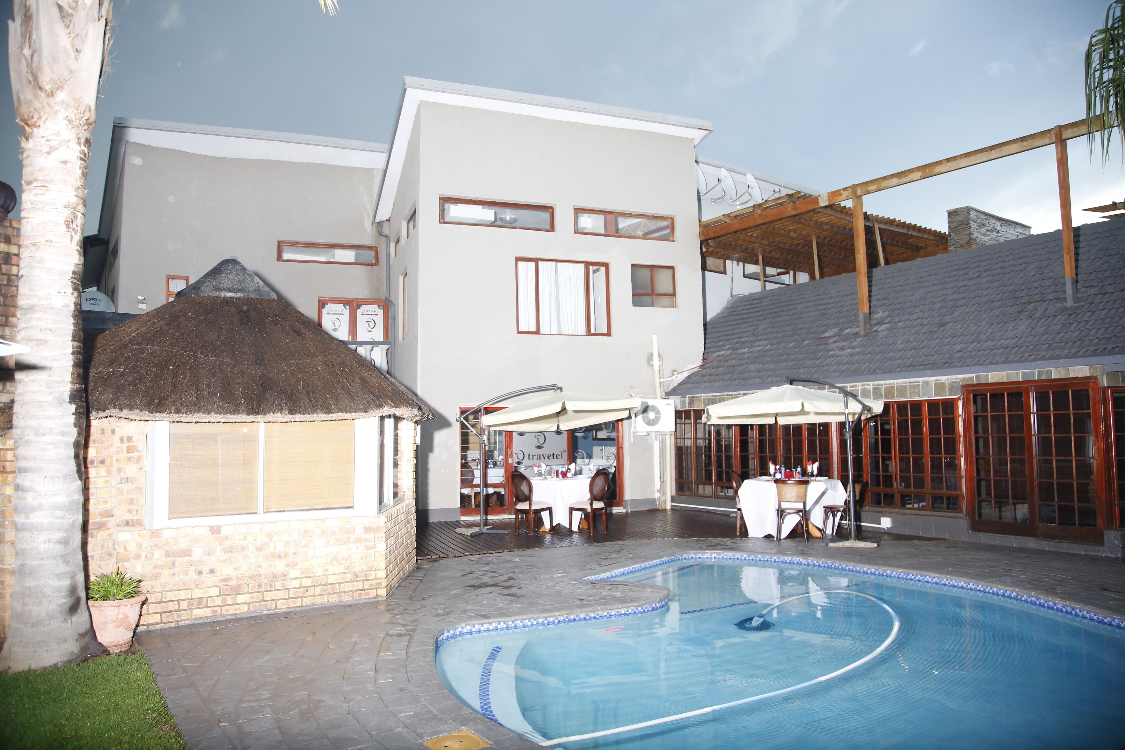 Outdoor pool, pool loungers