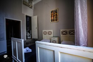 1 chambre, fer et planche à repasser, Wi-Fi gratuit