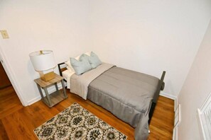 4 quartos, Wi-Fi de cortesia, roupa de cama