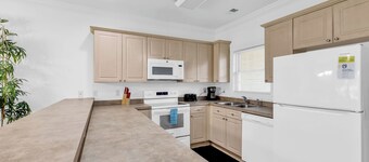 Myrtlewood by Monarch Rentals