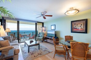 TV - Kahana Reef 419  Charming Oceanfront unit (Lahaina)
