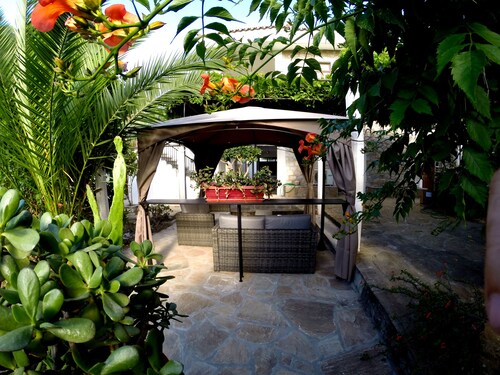  Private Stone House w/Amazing Yard in Quiet Area 2