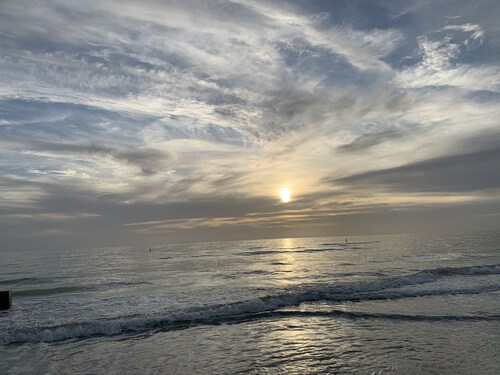 Beautiful Madeira Yacht Club Beach Condo-1BR/ 1.5BA. Sleeps 4 comfortably! 