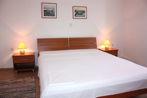 Apartment, 1 Bedroom (Yellow) | Desk, laptop workspace, travel cot, free WiFi - Apartment VIZ (Pag)