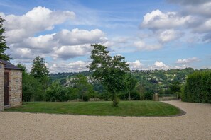Garden - The Retreat (Stroud)