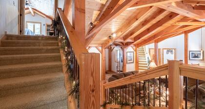 Spring Haven Home: Gorgeous, Dog Friendly