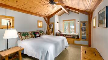 2 bedrooms, iron/ironing board, Internet, bed sheets