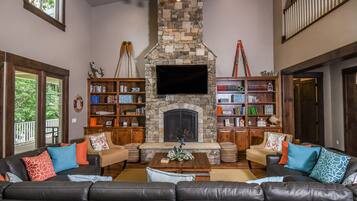 House, Multiple Beds, Hot Tub | Living room | Fireplace