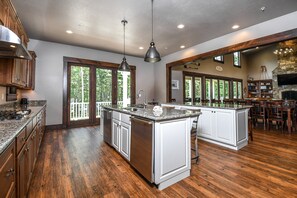 House, Multiple Beds, Hot Tub | Private kitchen | Fridge, microwave, stovetop, dishwasher - Let the Good Times Roll (Swanton)