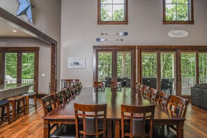 House, Multiple Beds, Hot Tub | Meeting facility