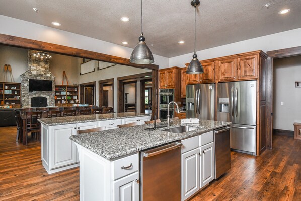 House, Multiple Beds, Hot Tub | Private kitchen | Fridge, microwave, stovetop, dishwasher - Let the Good Times Roll (Swanton)