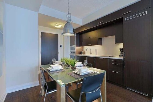 2 Bedroom/2 Bathroom Suite