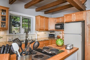 House, Multiple Beds, Hot Tub | Private kitchen