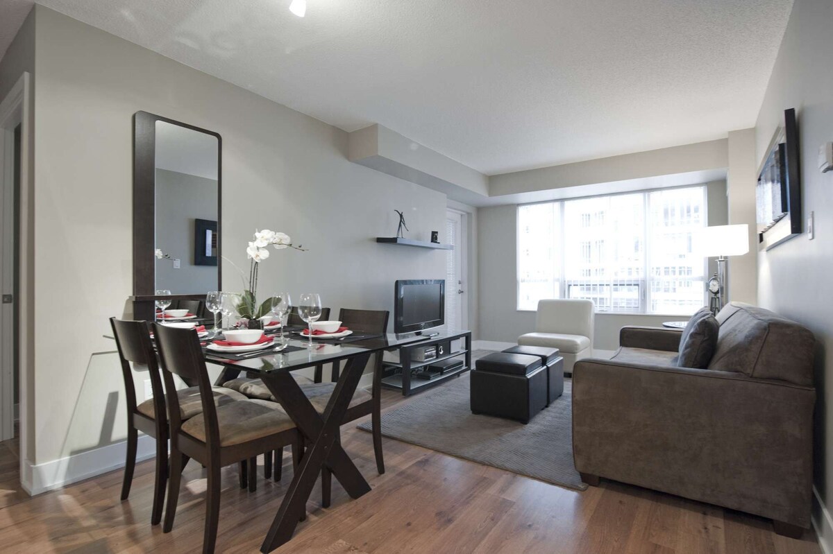 2 Bedroom/2 Bathroom Suite