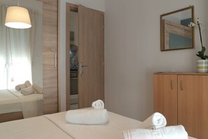 Apartment, 1 Bedroom | Living area