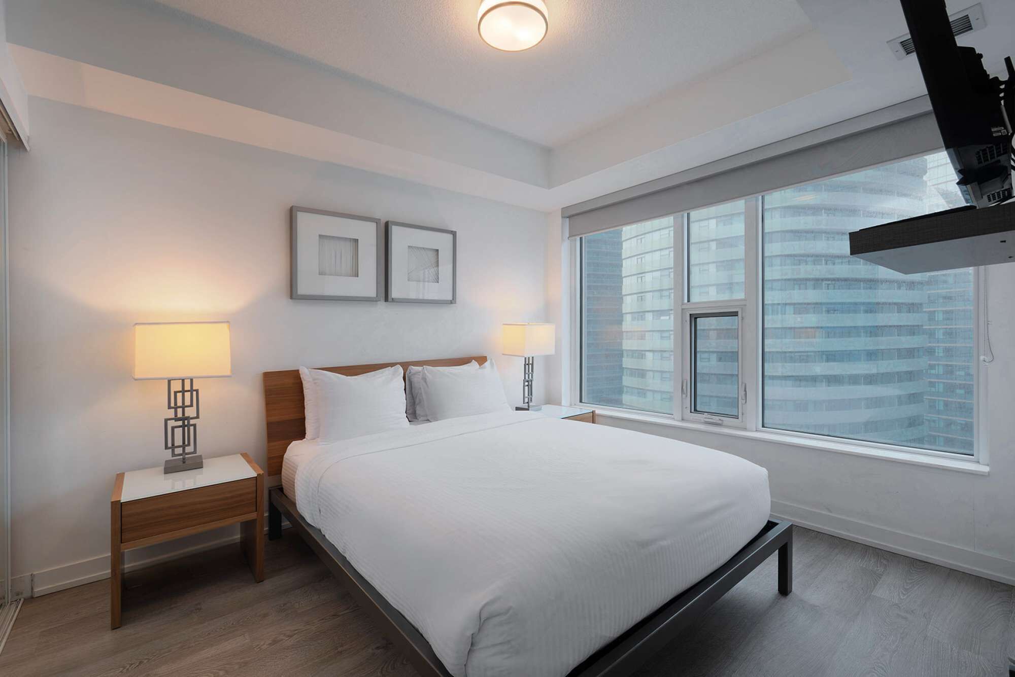 1 chambre, bureau, fer et planche à repasser, Wi-Fi