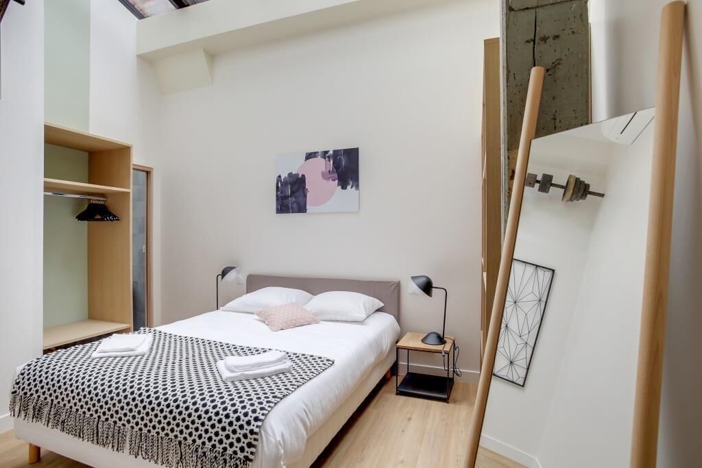 4 bedrooms, iron/ironing board, travel cot, WiFi