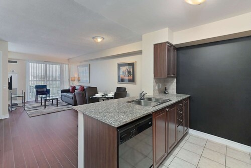 1 Bedroom/1 Bathroom Suite