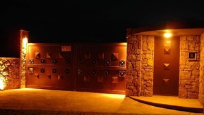 Unclassified image, 3 of 33, button - Eos Luxury Villa Nilie Hospitality MGMT (Thermaikos)
