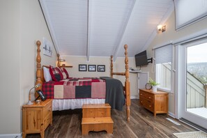 House, Multiple Beds, Fireplace - Life is Good Today (Oakland)