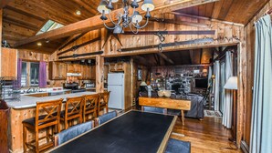 Private kitchen - El Dorado (Oakland)