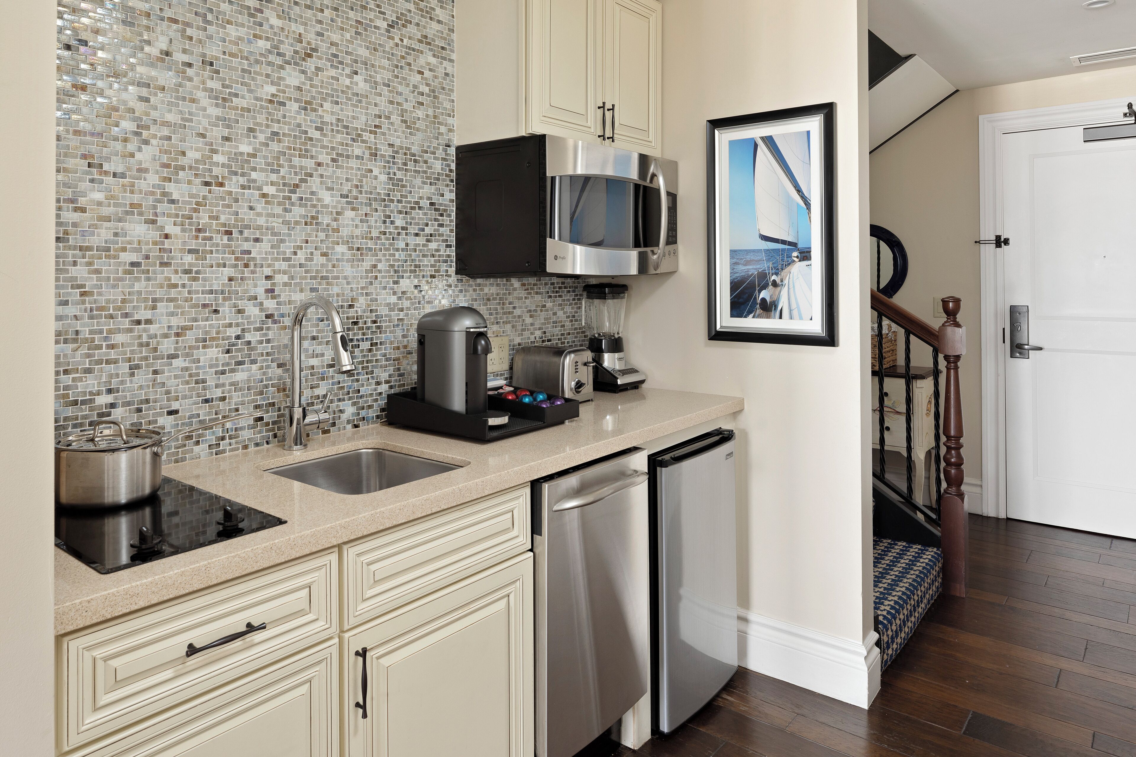 villa, 2 bedrooms, oceanfront | private kitchen | coffee/tea maker