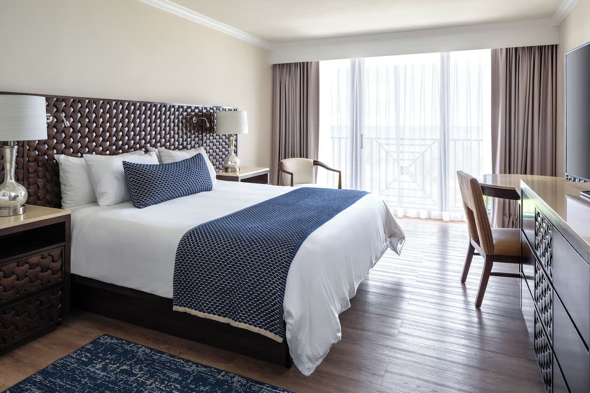 1 bedroom, hypo-allergenic bedding, in-room safe, desk