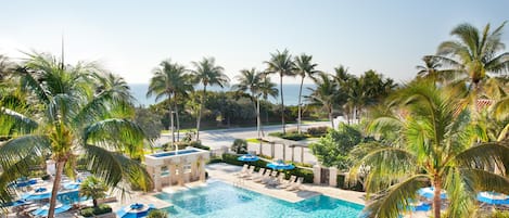 2 outdoor pools