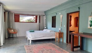 4 bedrooms, iron/ironing board, travel cot, free WiFi