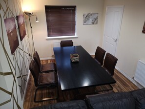 Dining - 4 BEDROOM DETACHED HOUSE IN THE POPULAR QUIET NIGHTINGALE GARDENS (Swinton Manchester)