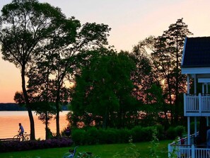 Unclassified image, 5 of 6, button