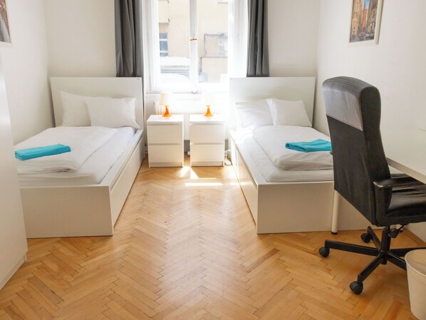 3 bedrooms, iron/ironing board, WiFi, bed sheets