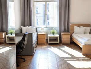 4 slaapkamers, een strijkplank/strijkijzer, wifi, beddengoed