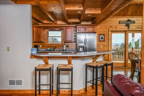 House, Multiple Beds, Hot Tub | Private kitchen | Fridge, microwave, stovetop, dishwasher - Paradise View (Oakland)