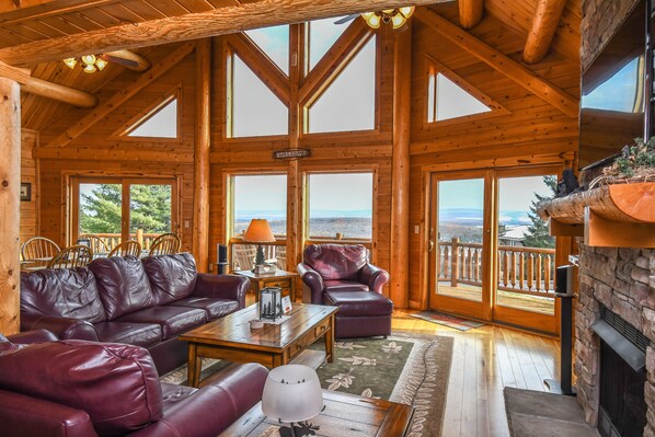 House, Multiple Beds, Hot Tub | View from room - Paradise View (Oakland)