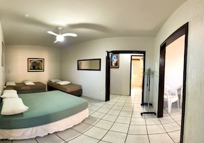 4 quartos, ferros/tábuas de passar roupa, Wi-Fi de cortesia